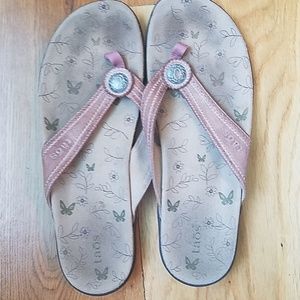 Taos Ace flip flops